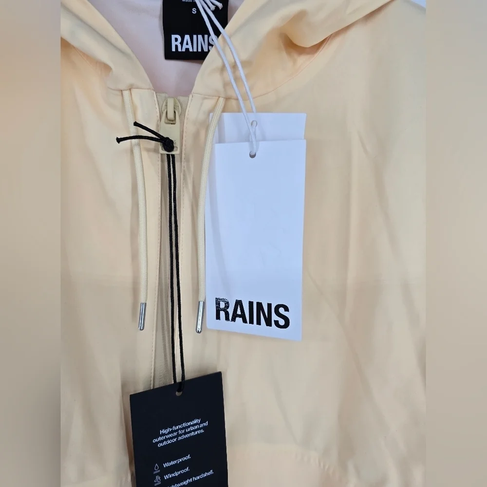 NWT! RAINS, Suva Hardshell Short String W Jacket, Gleam, Size Small, MSRP $259